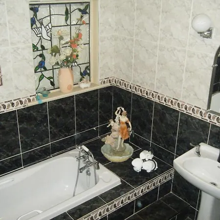 Keernaun House 4*