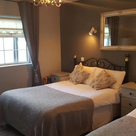 Bed & Breakfast Keernaun House